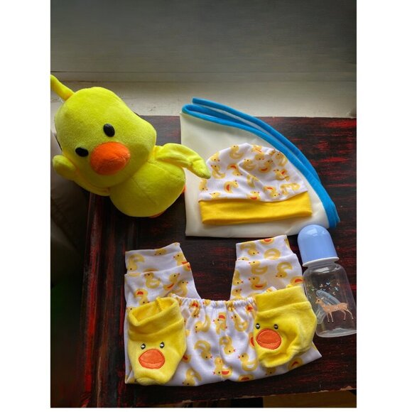 REBORN BABY DOLL BRAND NEW, IMMACULATE CONDITION, COMPLETE IN BOX FOR CHRISTMAS - Picture 4 of 11